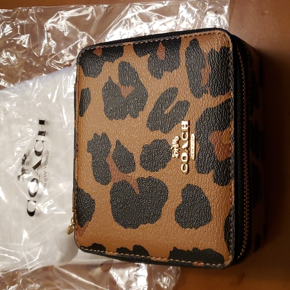 Jewelry - NWT COACH Jewelry Box + Giftbag